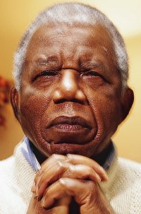 Achebe Albert Chinualumogu (b. 1930)
